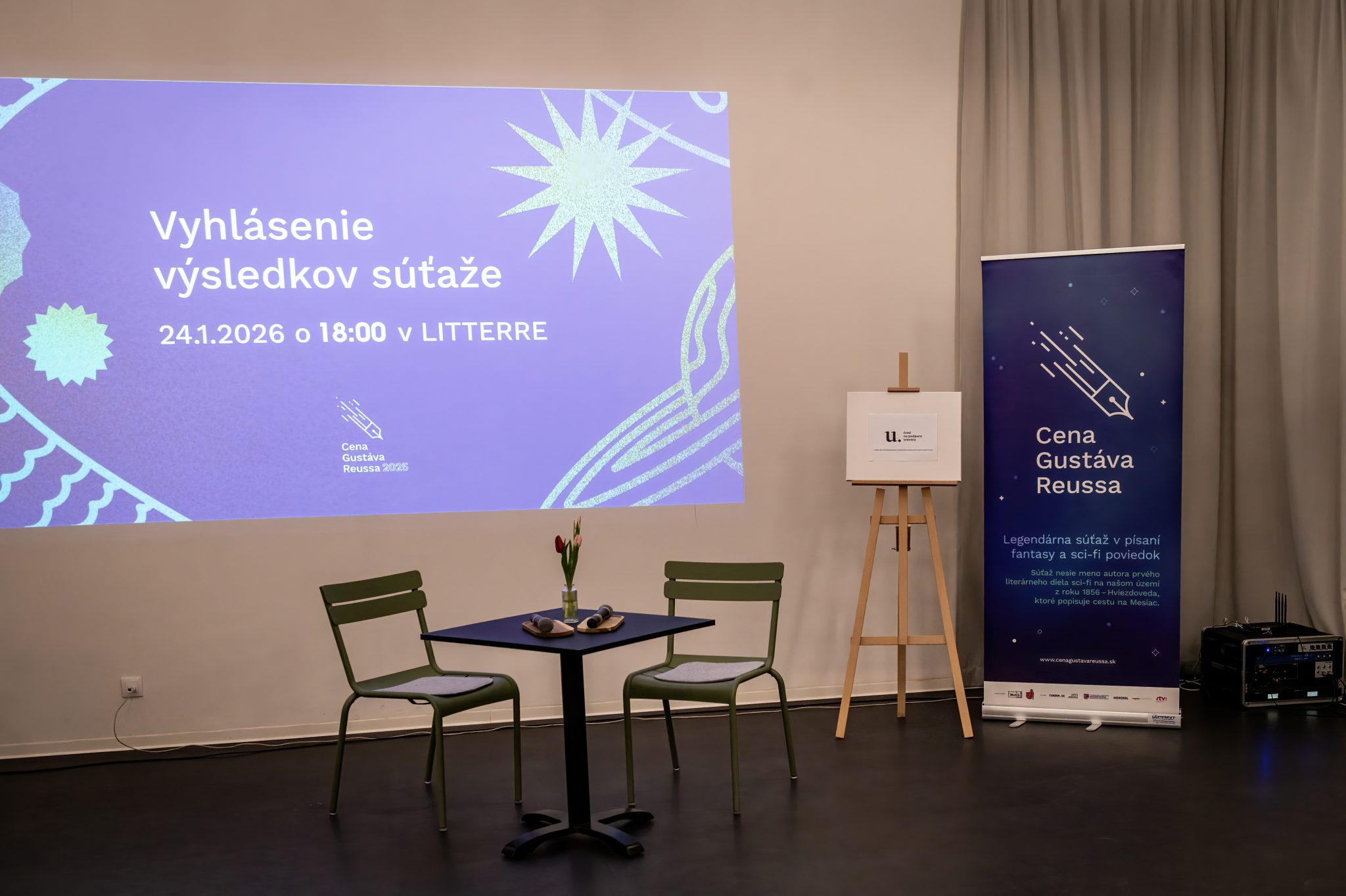 Inštalácia alebo výstava vyhláseného podujatia Cena Gustáva Reussa v knižnici Litterra v Revúcej