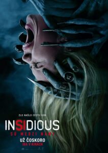 Plagát horroru Insidious: Sú medzi nami — matka s nadprirodzenou silou bojuje proti démonom